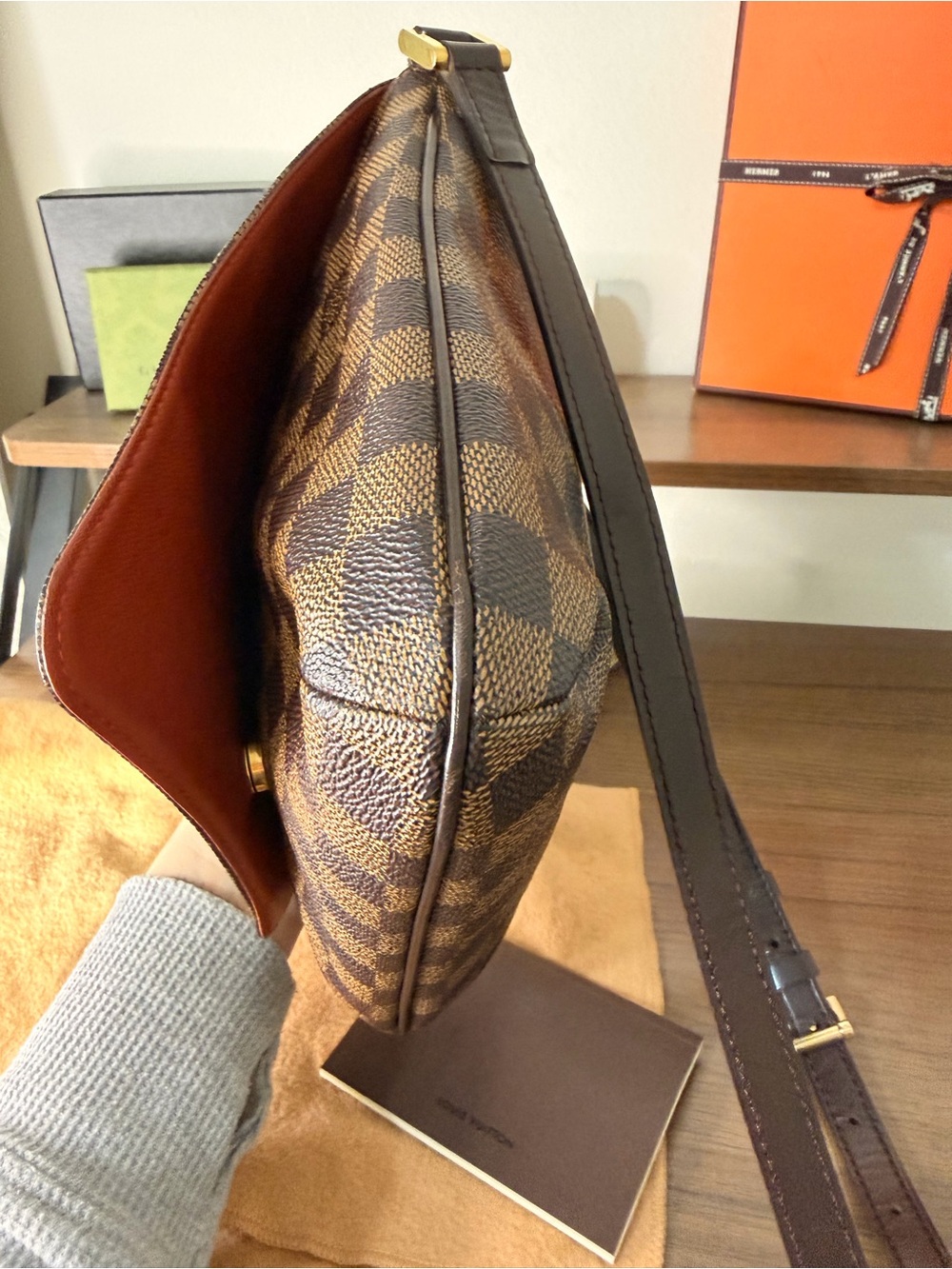 AUTHENTIC - Louis Vuitton Damier Ebene Musette Salsa Crossbody - Picture 4 of 17